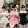 Set váy nữ trễ vai tay ngắn, bèo ngực có mút, dáng xoè và có lót, hoàn hảo cho những bữa tiệc sang trọng.